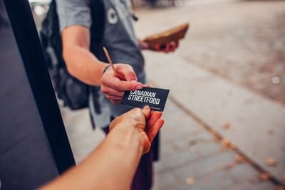 Frittenwerk Foodtruck Abendveranstaltung Beleuchtung